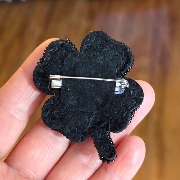 Hand beaded Four leaf clover brooch St. Patrick's Day  brooch - Picture 5 of 5